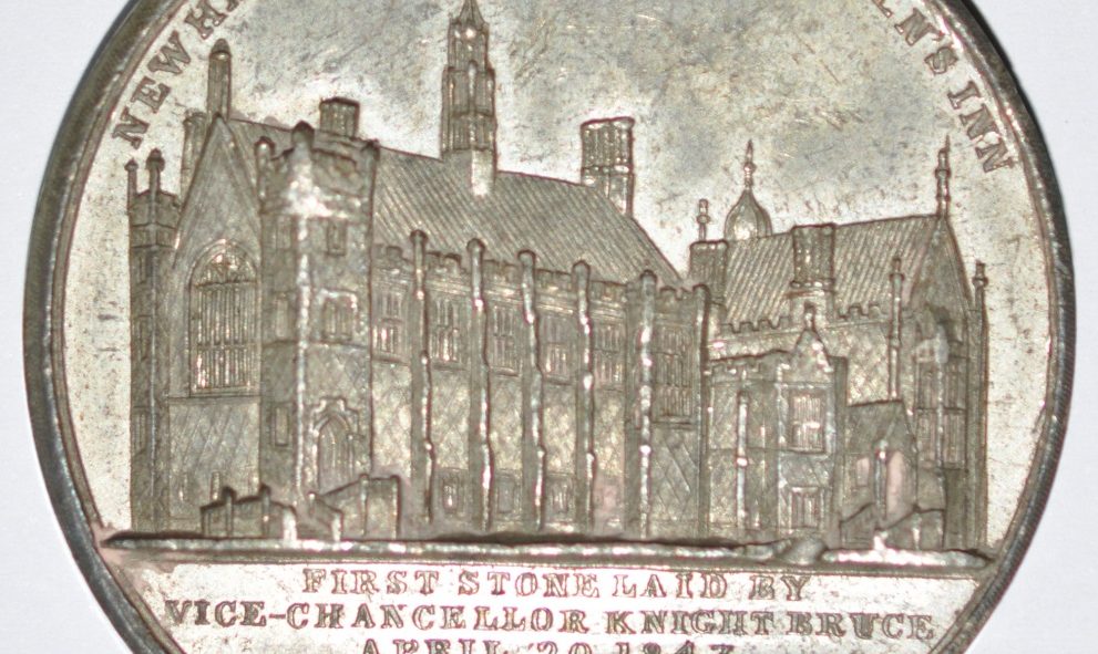 Commemorative medal from the opening of the Great Hall at Lincoln's Inn by Queen Victoria, 1845