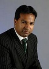 portrait photo of Neil Chawla